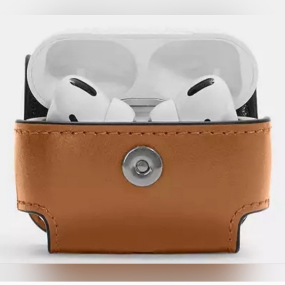 Coach Earbud Air Pod Pro Wireless Leather Case in Light Saddle - Picture 1 of 9